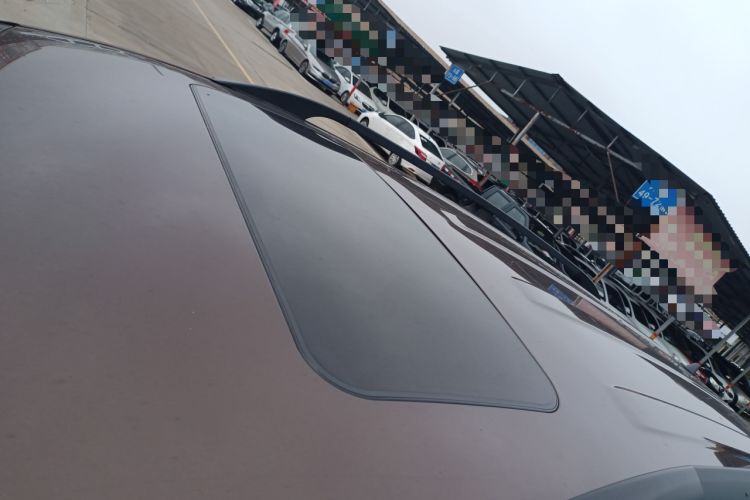 Used HYOSOW H3 2015 1.5L manual Comfort trim level
