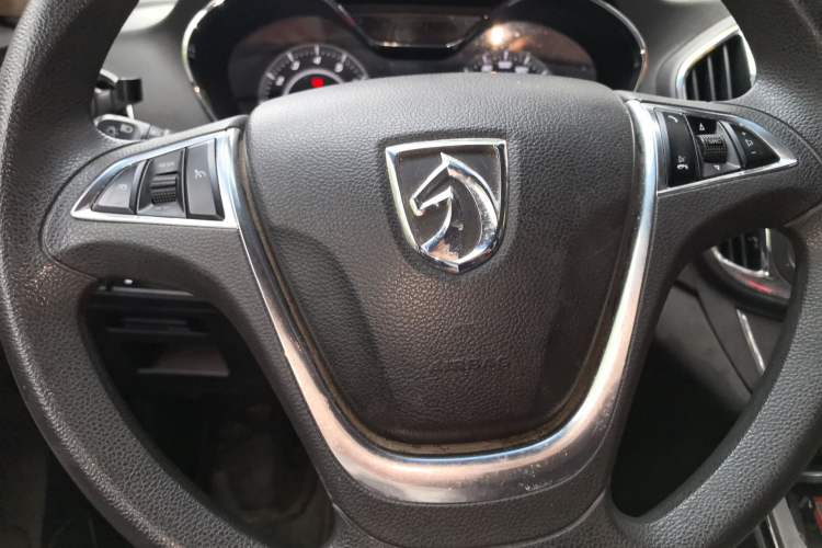 Used Baojun 560 2016 1.8L iAMT Elite Edition Steering Wheel