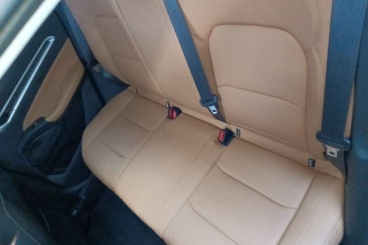 Used Geely Auto Emgrand 2025 4th Generation 1.5L CVT Flagship Version Left Rear Seat