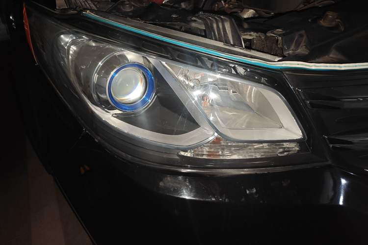 Used SAIC MAXUS G10 2021 2.0T Automatic Elite Edition Diesel 9-Seater
