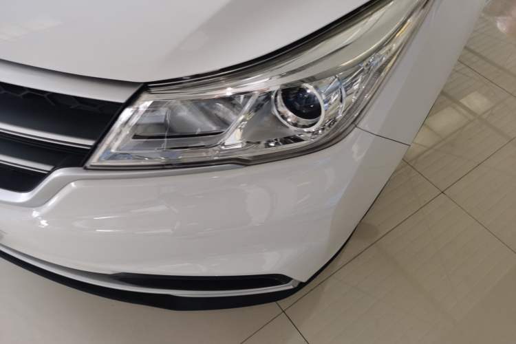 Used Baojun 730 2019 1.5T CVT Fashion Model 7 Seats China V Emission Standard Left Front Headlight