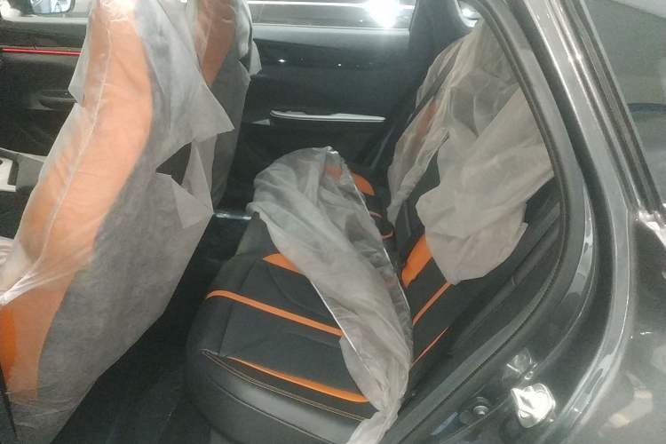 Used Changan UNI-V 2025 1.5T 500Bar Prestige Sporty Version
