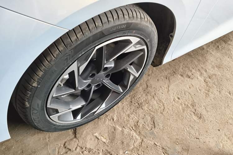 Used AION S MAX 2024 70 Star Edition Exterior 4