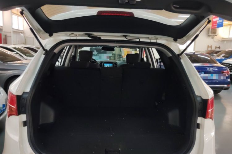 Used Hyundai Santa Fe 2013 2.4L Automatic 2WD Comfort Edition Trunk