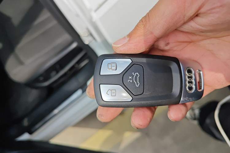 Used Audi A4L 2019 40 TFSI Ambition China VI
