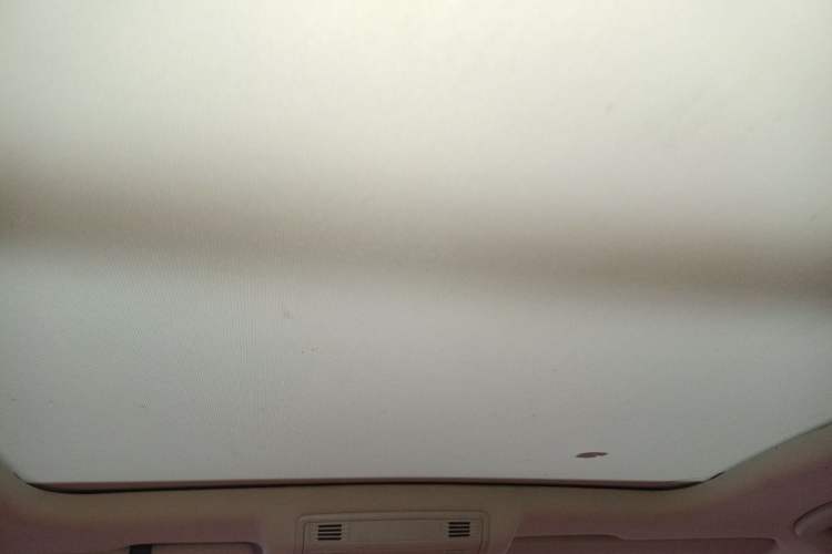 Used Volkswagen T-ROC 2021 280TSI DSG Two-Wheel Drive Elite Connect Edition