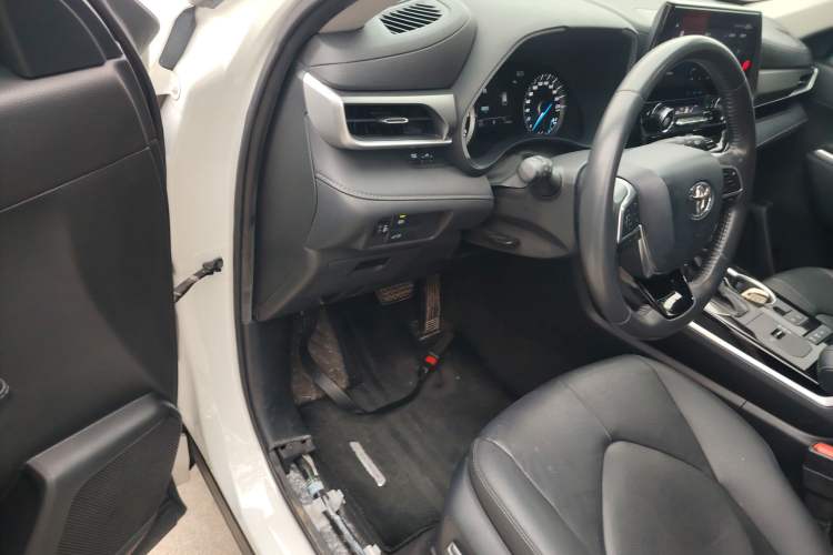 Used Toyota Highlander 2022 Dual-Engine 2.5L Four-Wheel Drive Prestige Version 7 Seats
