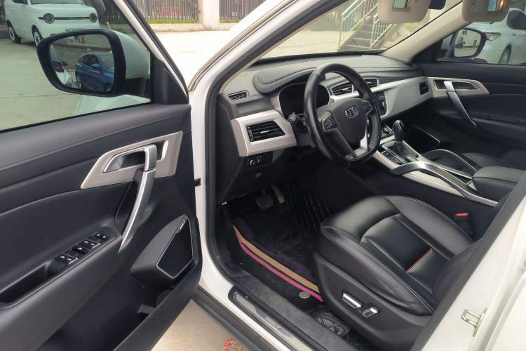 Used Geely Auto Emgrand X7 Sport 2018 1.8TD Automatic Two-Wheel Drive Smart Connect 4G Internet Edition