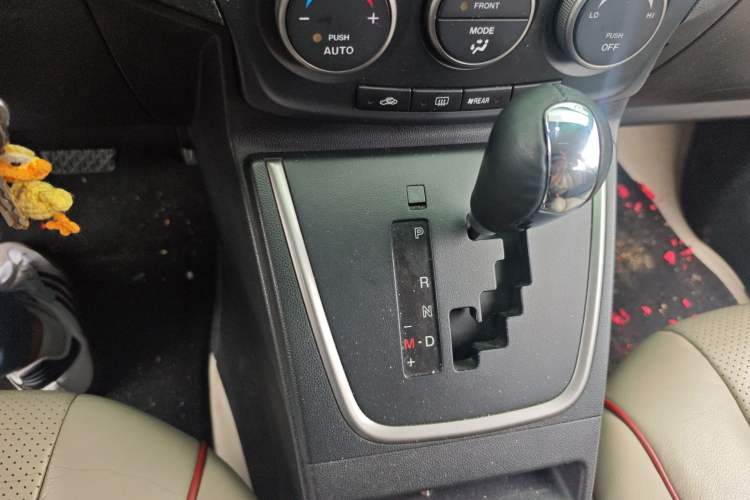 Used Mazda 5 2011 2.0L Automatic Luxury Edition Gear Lever