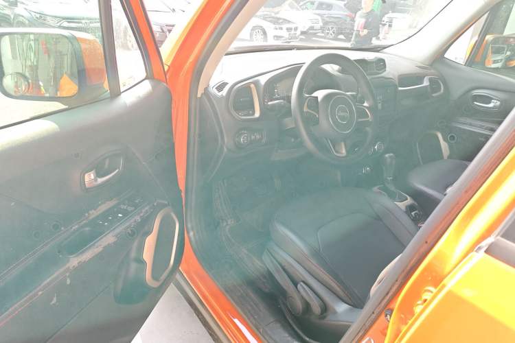 Used Jeep Renegade 2017 180T Automatic High-Energy Version Driver Seat