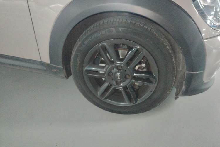 Used MINI 2012 1.6L COOPER Baker Street Right Front Wheel Hub