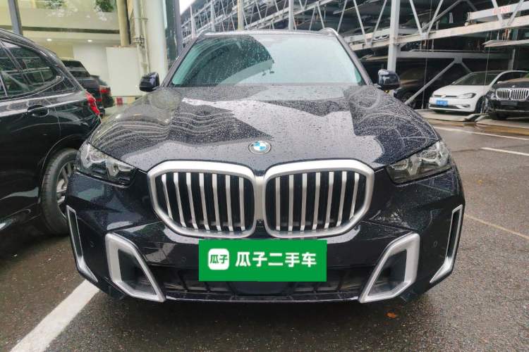 Used BMW X5 2023 xDrive 30Li Luxury M Sport Package Front