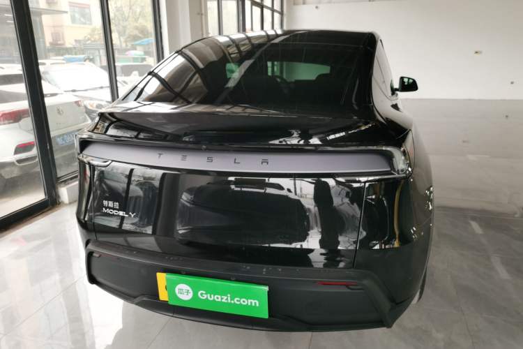 Used Tesla Model Y 2026 Rear-Drive Model
