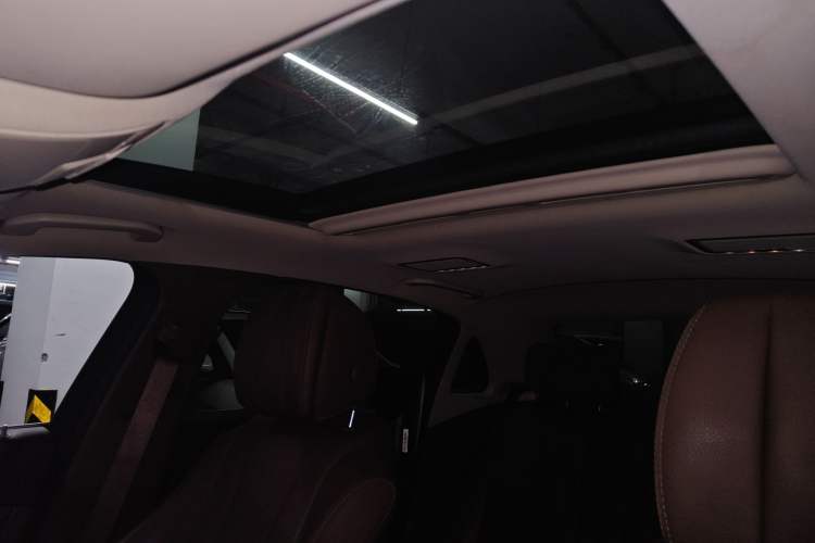 Used Mercedes-Benz E-Class 2018 E 200 L Headliner