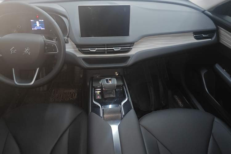 Used Hongqi E-QM5 2024 610 km PLUS Audio And AC Panel