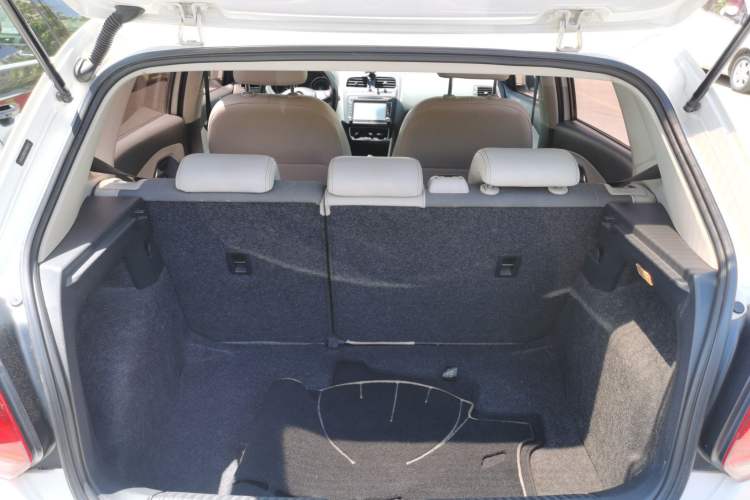 Used Volkswagen Polo 2014 1.6L Manual Comfort Edition Trunk