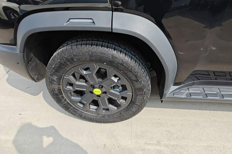 Used JETOUR Traveler 2023 2.0T All-Wheel Drive CrossPRO+ Exterior 5