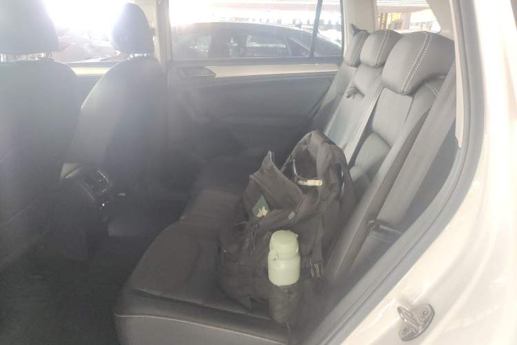 Used Volkswagen Tiguan L 2019 330TSI Automatic Two-Wheel Drive Panoramic Comfort Edition China VI Standard Left Rear Seat