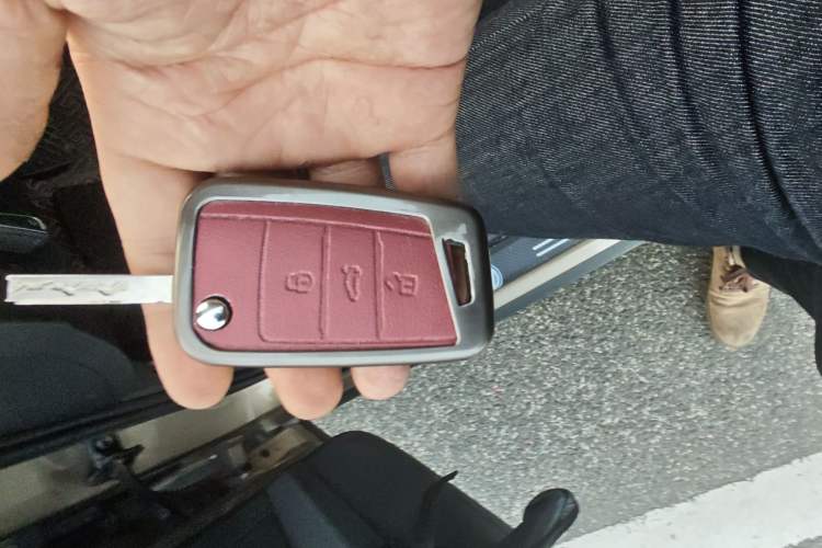 Used Volkswagen T-ROC 2020 280TSI DSG Two-Wheel-Drive Elite Version
