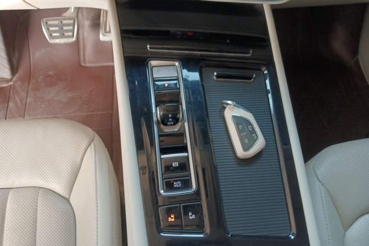 Used Volkswagen Viloran 2023 380TSI Luxury Edition