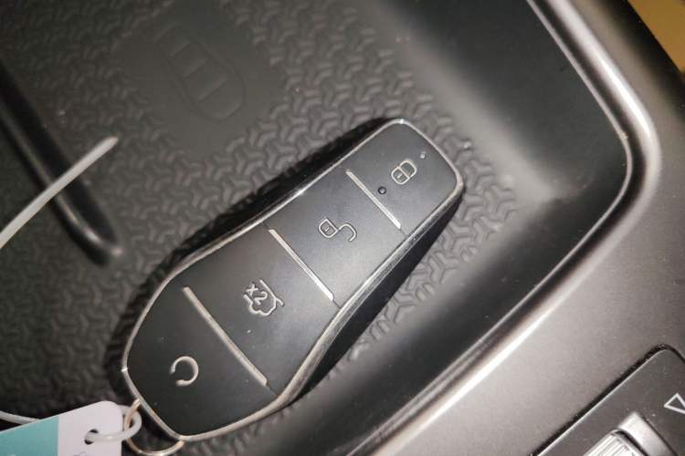 Used BYD Song Pro New Energy 2025 Second-Generation DM-i 75KM Leading Edition Interior 1