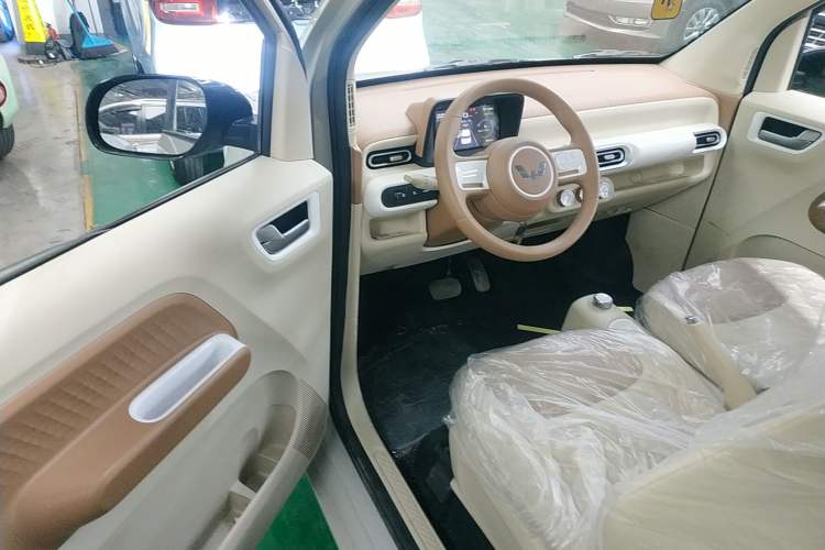 Used Wuling Hongguang MINIEV 2024 3rd Generation 215km Youth Edition
