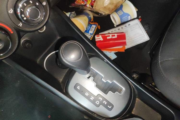 Used Kia K2 2012 Sedan 1.4L Automatic GLS Commemorative Edition
