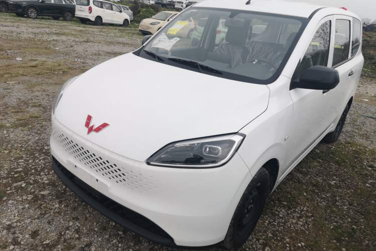 Used Wuling Hongguang New Energy 2025 Extended-Range Hybrid 50 km Standard Version