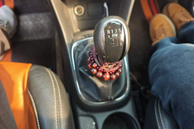 Used Buick Encore 2015 1.4T Manual Two-Wheel Drive Urban Advanced Model
