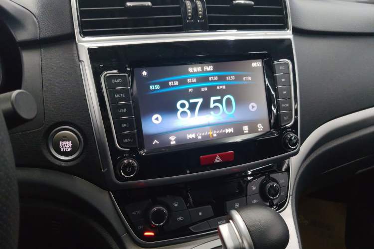 Used Haval M6 2019 1.5T DCT Two-Wheel Drive Elite Version China VI Standard