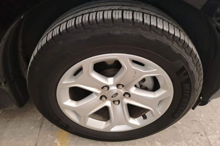 Used Ford Edge 2012 2.0T Elite Sunroof Edition Right Front Wheel Hub