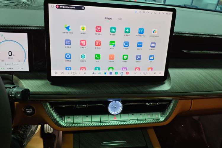 Used Tank 500 New Energy 2025 Hi4-Z Audio And AC Panel