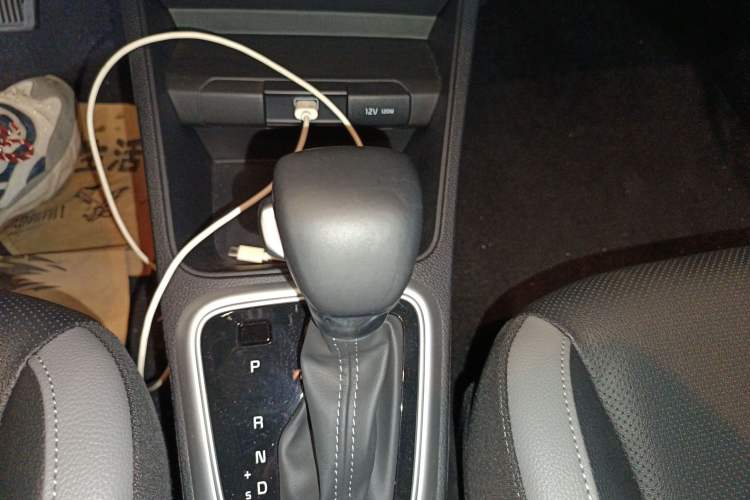 Used Kia kx1 Stonic 2021 1.4L CVT Sunroof Model Gear Lever