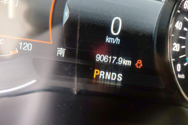 Used Ford Edge 2016 EcoBoost 245 Four-Wheel Drive Titanium 7-Seater Odometer Close Up