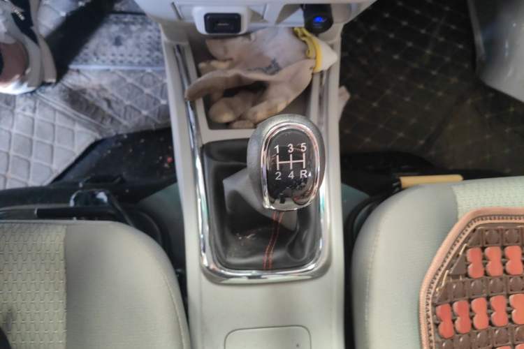 Used Jinbei Hiace X30 2024 1.5L Champion Edition Passenger Vehicle 5/6/7 Seats Gear Lever