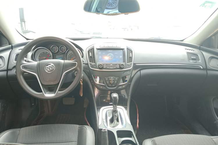 Used Buick Regal 2015 1.6T Leading Technology Model Center Console