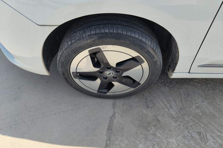 Used Dongfeng Aeolus E70 2021 Revised Version 360H Battery-Swap Edition