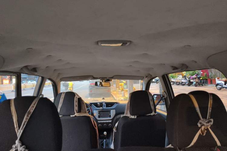 Used FAW Senya S80 2013 1.5L Manual 5-Seat Urban Fashion Edition
