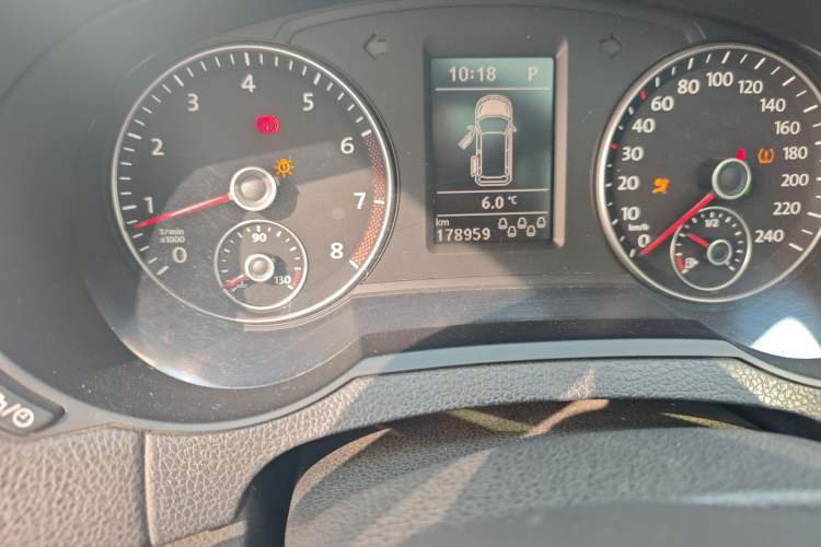 Used Volkswagen Sharan 2015 1.8TSI Comfort Model
