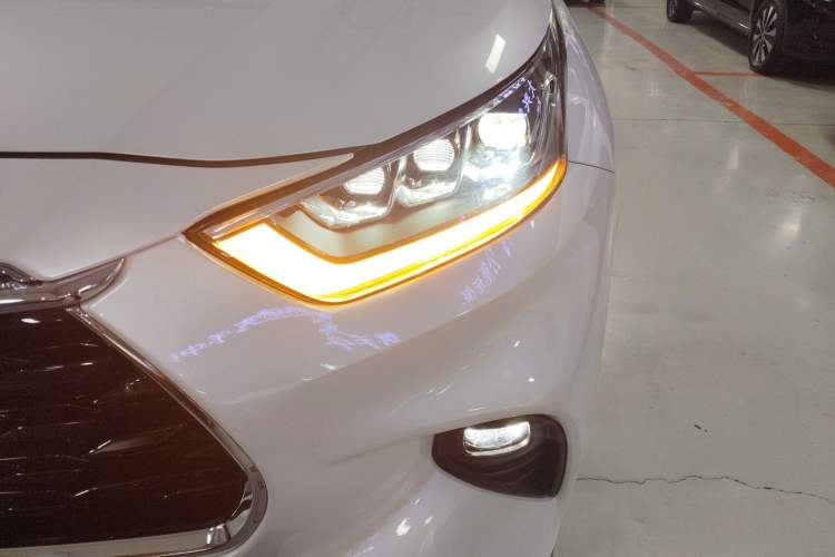 Used Toyota Highlander 2022 Dual-Engine 2.5L Four-Wheel Drive Supreme Edition 7-Seater Left Front Headlight