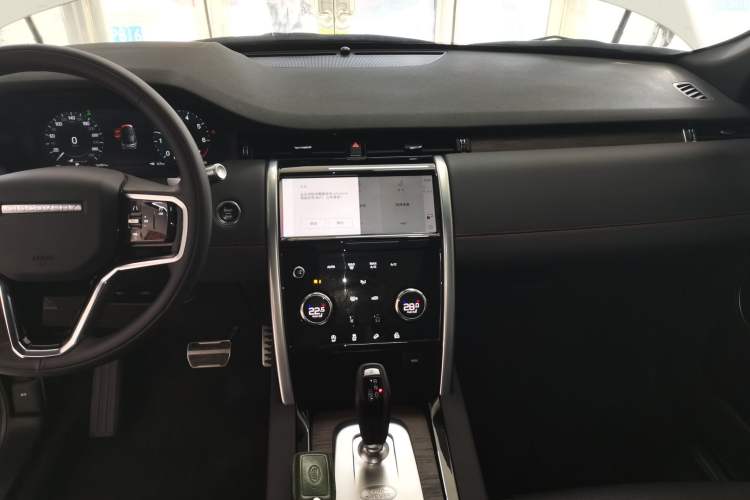 Used Land Rover Discovery Sport 2022 249 PS R-Dynamic S Performance Edition 5 Seats Audio And AC Panel