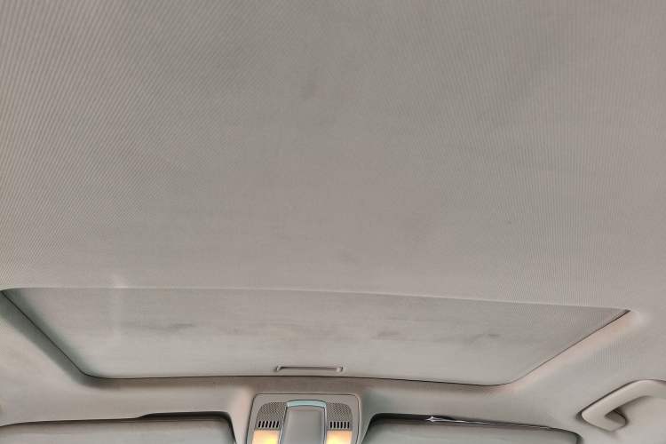 Used Audi A6L 2011 2.0 TFSI automatic Comfort trim Headliner