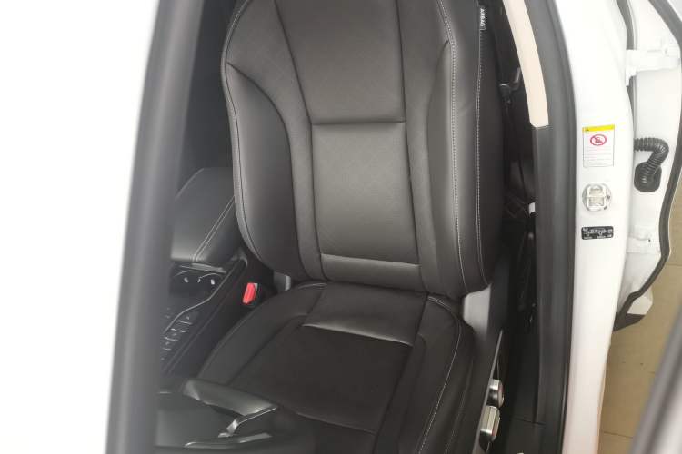 Used Wey VV6 2021 2.0T Two-Wheel Drive Smart Plus
