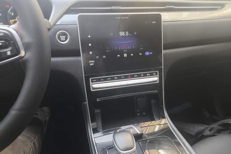 Used GAC Trumpchi GS4 PLUS 2021 270T Automatic Star Edition Audio And AC Panel