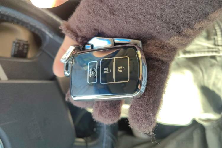 Used Toyota Camry 2012 2.5G Luxury Navigation Edition Vehicle Key