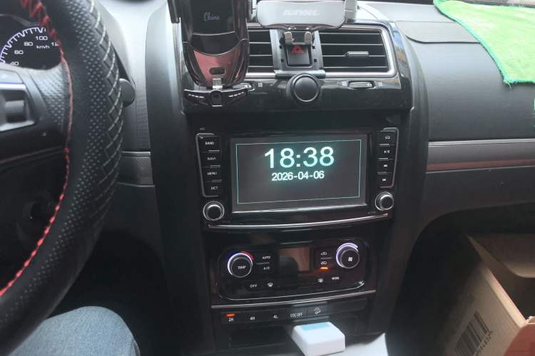 Used Haval H5 Classic 2018 Classic Edition 2.0T Manual 4x4 Elite Model Audio And AC Panel