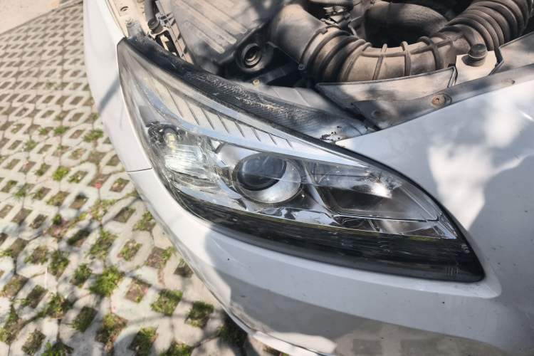 Used Chevrolet Malibu 2014 2.0L Automatic Comfort Edition Right Front Headlight