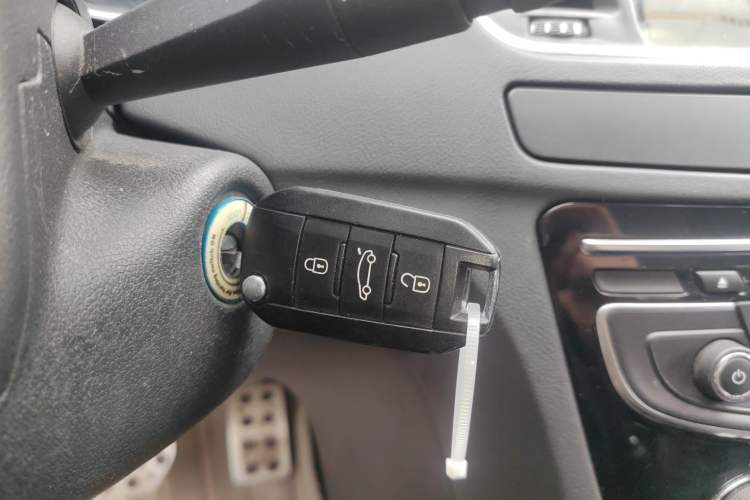 Used Peugeot 508 2013 2.0L 2nd Anniversary Edition Automatic Smart Enjoyment Version Vehicle Key