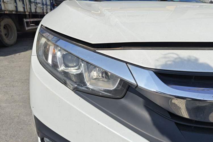 Used Honda Civic 2016 220TURBO CVT Luxury Edition
