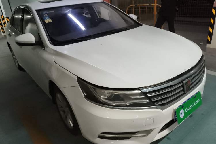 Used Roewe i6 2017 20T Automatic Flagship Edition Front Right 45 Deg